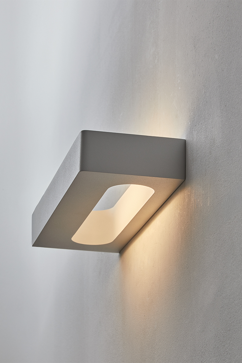 HELIOS - APPLIQUE NERA LED 13W IP54 3000K CRI90 - immagine 2
